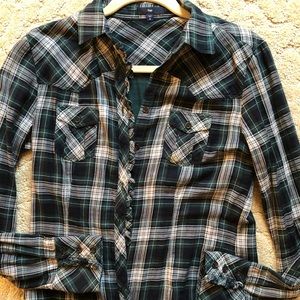 Women’s Plaid Button Down Shirt